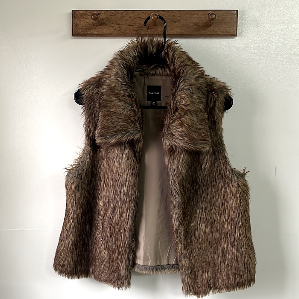 Rampage Brown/Tan Women’s Faux Fur Vest Medium